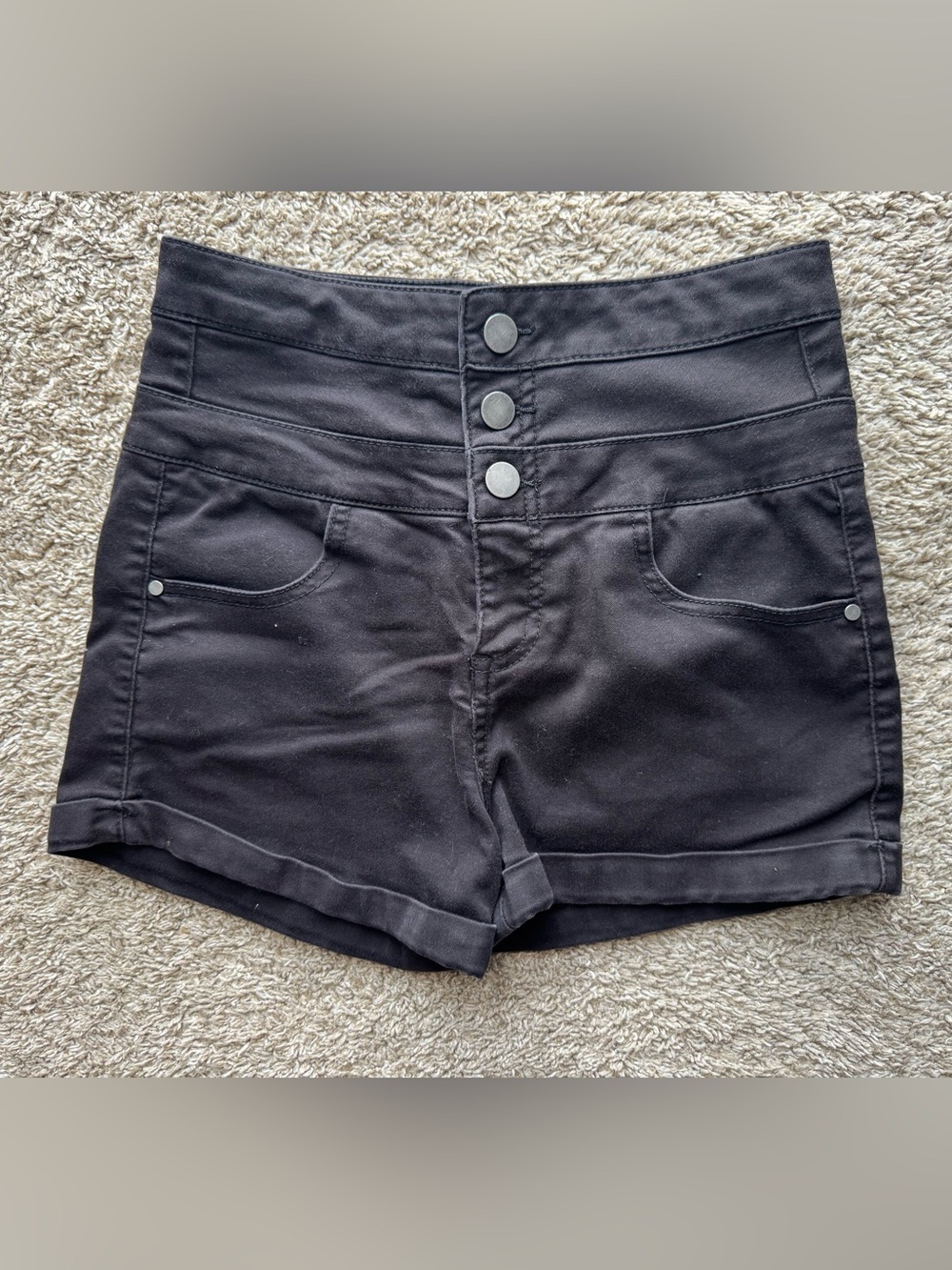 Tinseltown Women’s Black High Waisted Cuffed Shorts Size 3